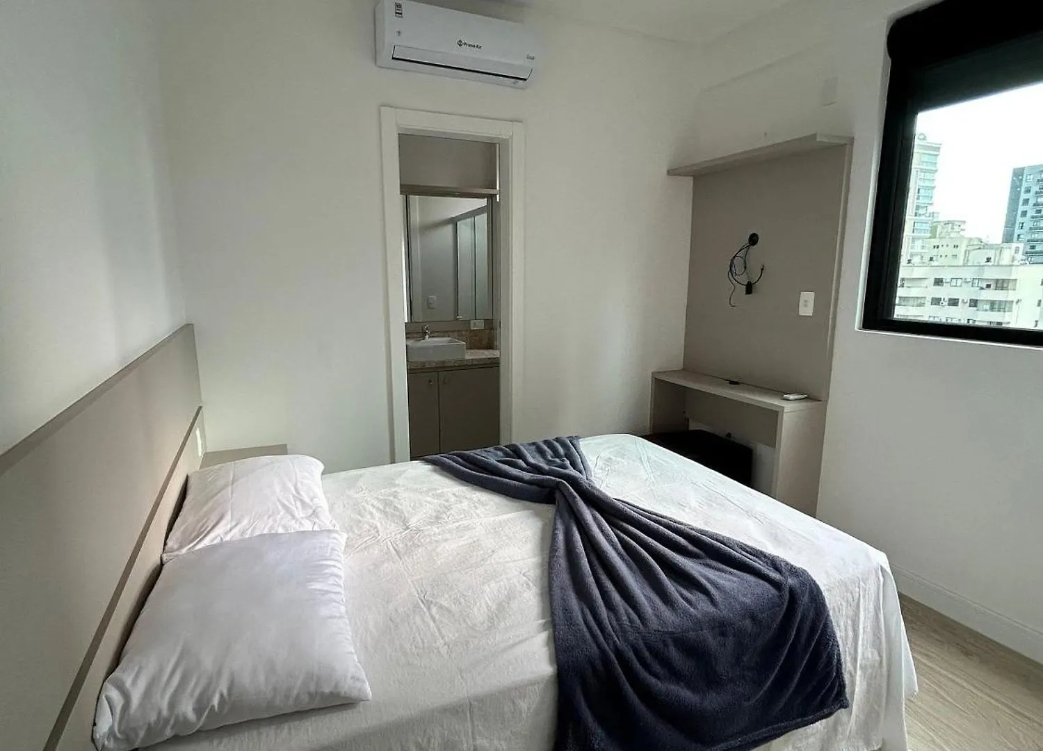 Apto Almeida E Moraes 3 Suites Meia Praia ايتابيما 0*,  البرازيل