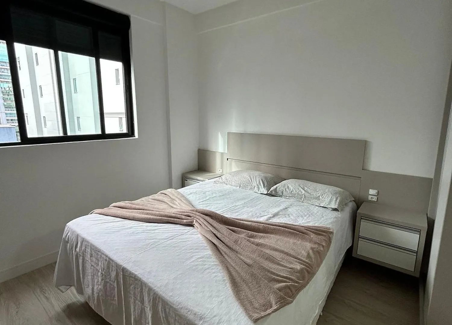 شقة Apto Almeida E Moraes 3 Suites Meia Praia ايتابيما البرازيل
