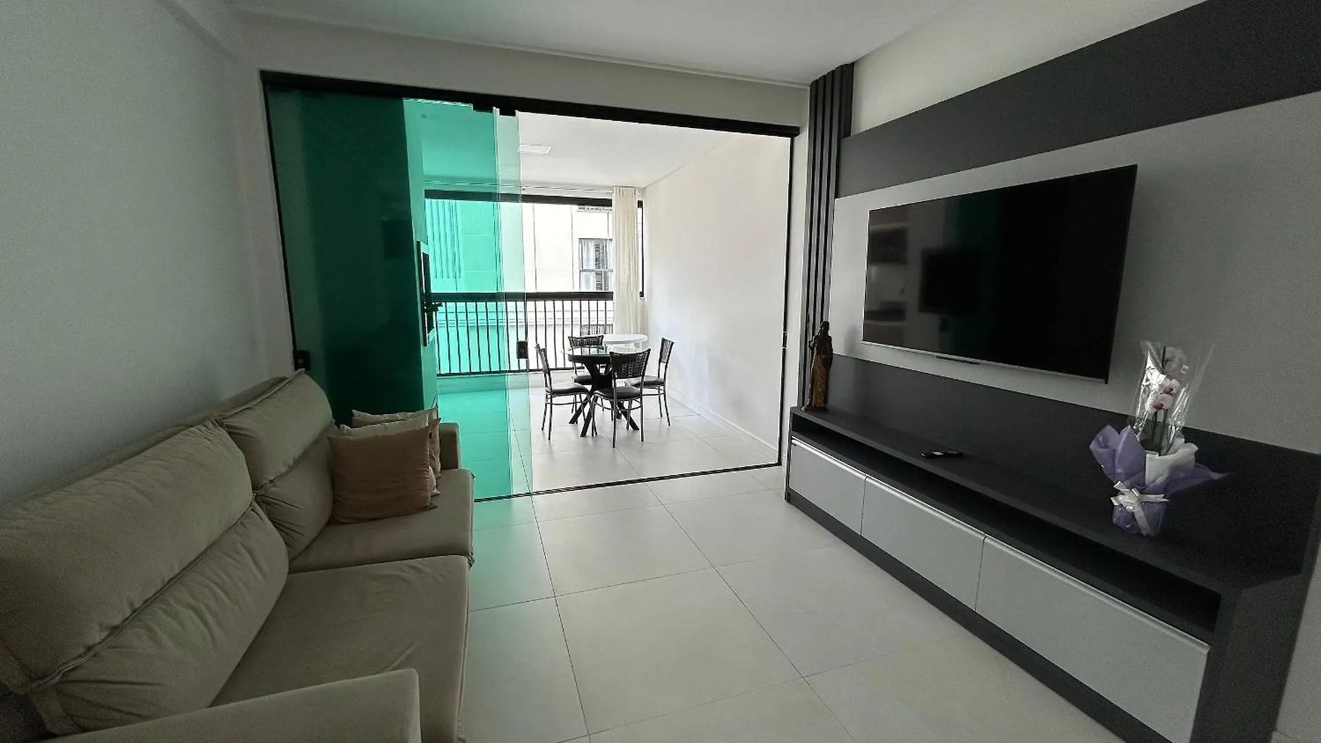 شقة Apto Almeida E Moraes 3 Suites Meia Praia ايتابيما
